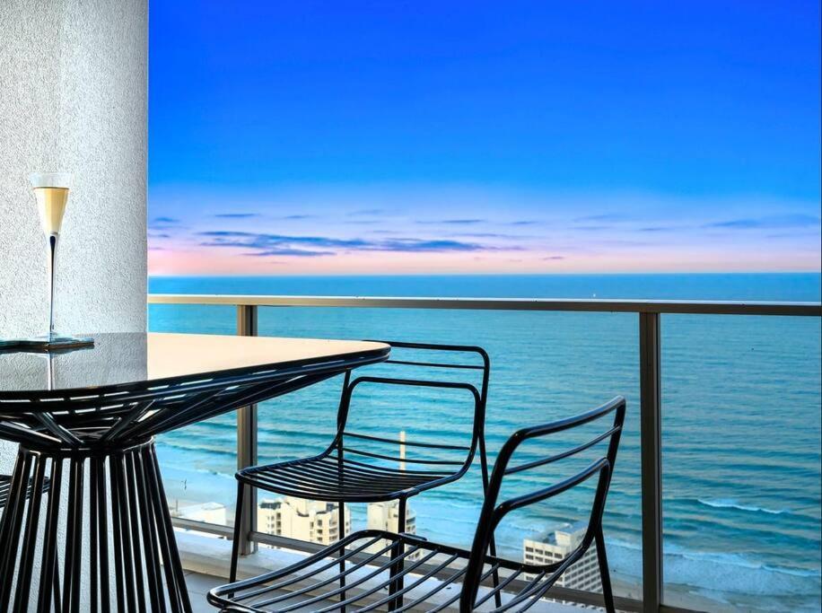 Exclusive Circle On Cavil Sub-Penthouse Luxury Apt - Hosted By Coastal Letting Gold Coast Exteriér fotografie