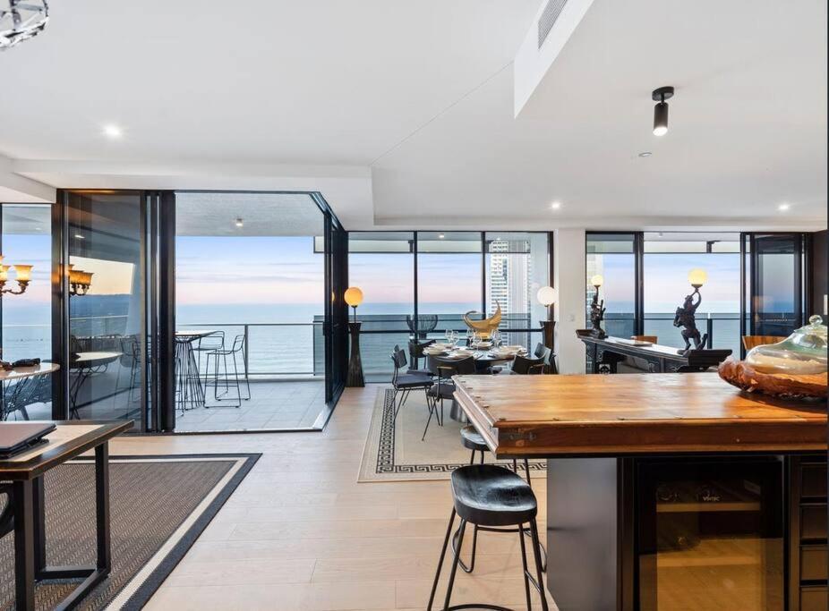 Exclusive Circle On Cavil Sub-Penthouse Luxury Apt - Hosted By Coastal Letting Gold Coast Exteriér fotografie